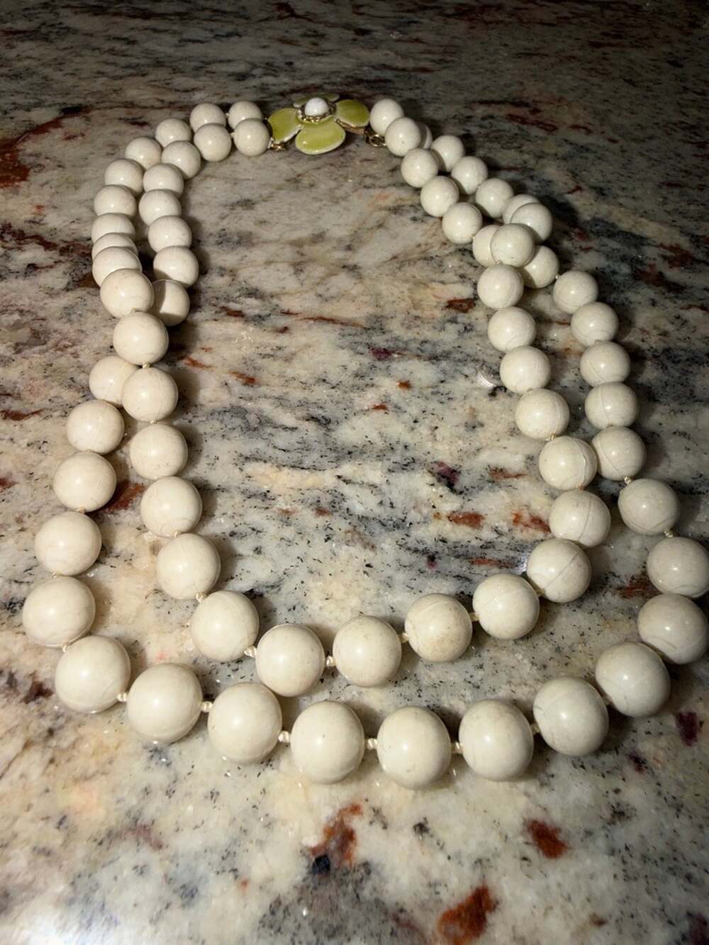 Vintage Lisner Double Strand Cream Bead Necklace